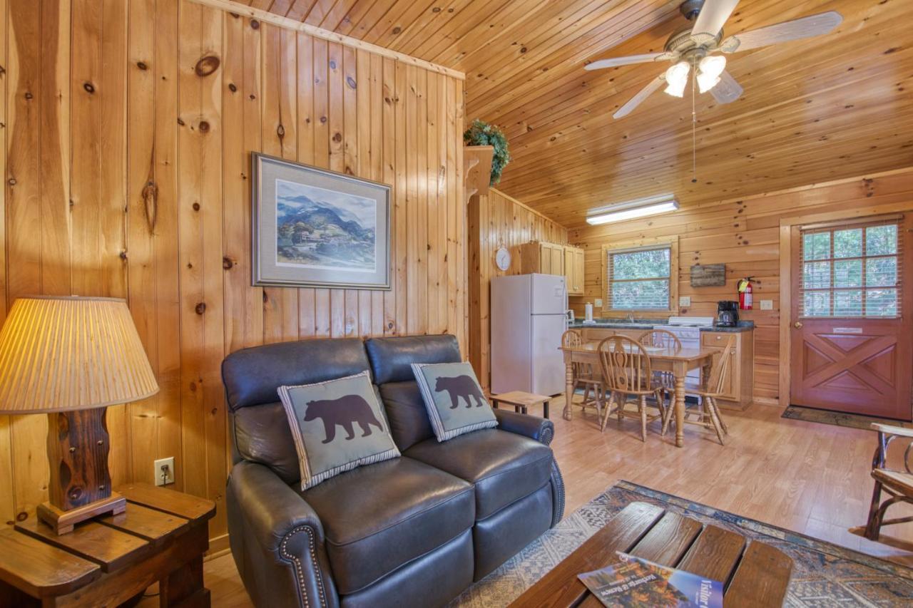 Holiday home Campground Cabin Lake Junaluska