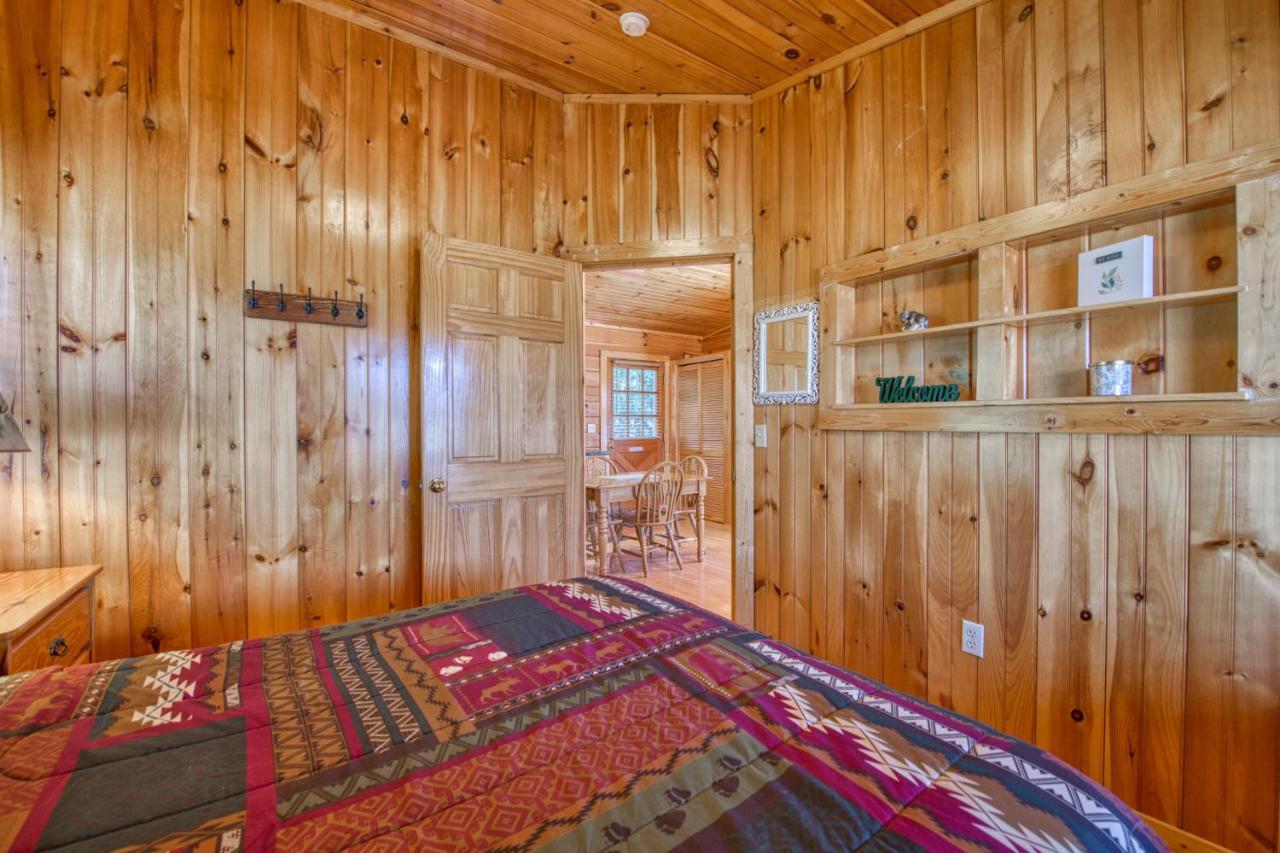 Campground Cabin Holiday home Lake Junaluska